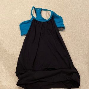 Lululemon tank top with built in sports bra size 4